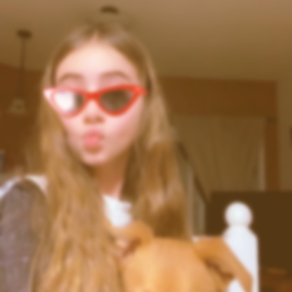 Meet your Posher, Talia